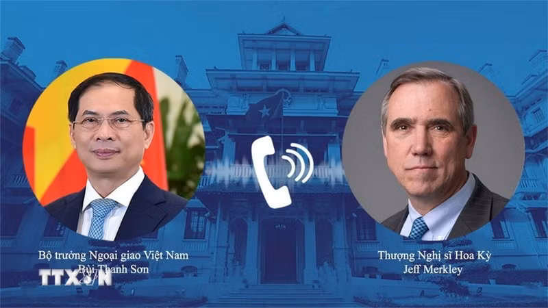 El ministro de Relaciones Exteriores de Vietnam, Bui Thanh Son, sostuvo una conversación telefónica con el senador Jeff Merkley, director del Subcomité de Asignaciones del Senado en Agencias de Interior, Medioambiente y Relacionadas. (Foto:VNA)