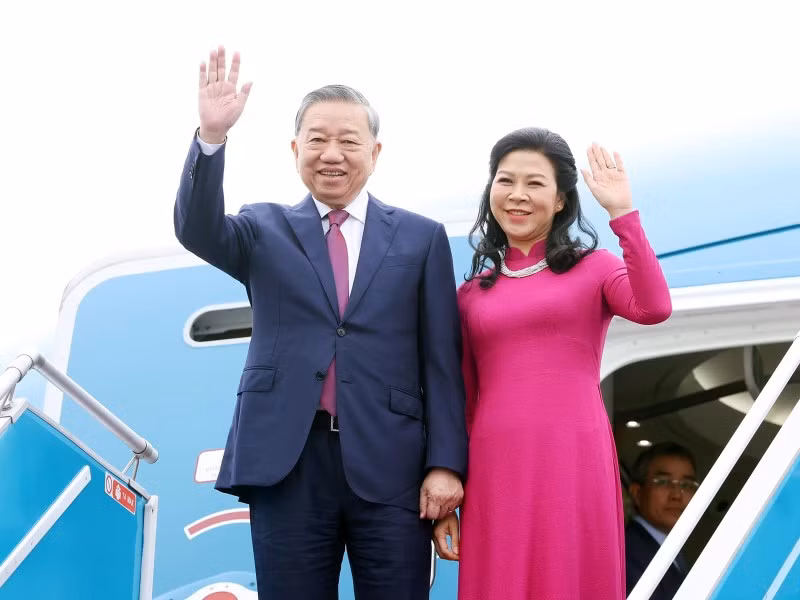 El secretario general del Comité Central del Partido Comunista de Vietnam, To Lam, y su esposa. (Foto: VNA)