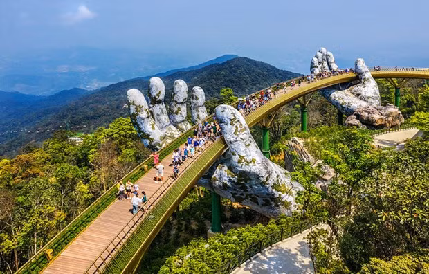El puente dorado en Da Nang (Fotografía: VNA)