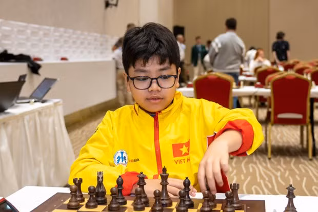 Dau Khuong Duy, campeon en la modalidad masculina sub-12 de ajedrez rápido (Foto: VNA)