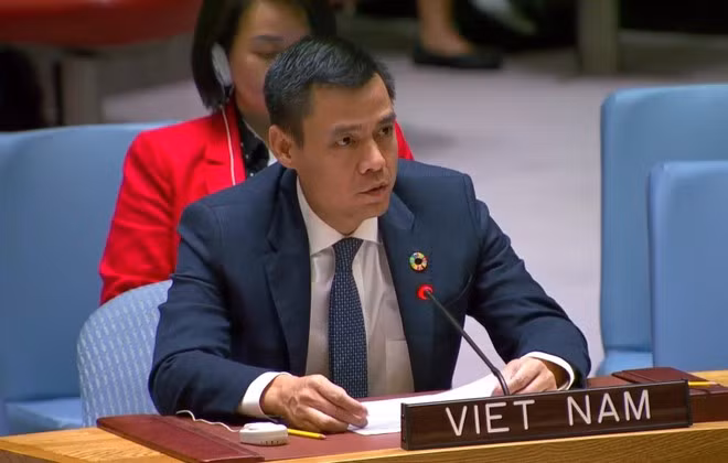 El embajador Dang Hoang Giang, jefe de la misión permanente de Vietnam ante la ONU, en el debate abierto del Consejo de Seguridad de la ONU. (Foto: VNA)