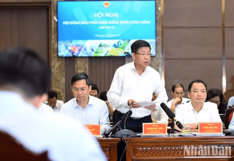 El vicepresidente del Comité Popular de Hanói Duong Duc Tuan.