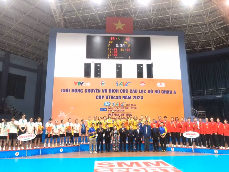 Vietnam, por primera vez campeón continental de voleibol femenino. (Fotografía: Nhan Dan)