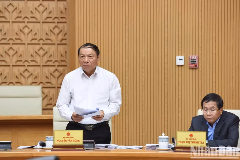 El ministro de Cultura, Deportes y Turismo, Nguyen Van Hung.