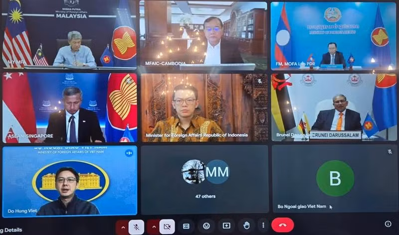 Delegados participantes en la reunión. (Fotografía: Ministerio de Relaciones Exteriores de Vietnam)