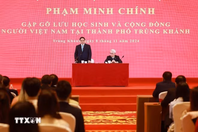 El primer ministro Pham Minh Chinh da palabras. El primer ministro Pham Minh Chinh da palabras.