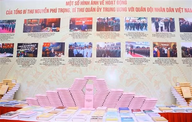 Área de exhibición de la obra del secretario general del Partido Comunista de Vietnam, Nguyen Phu Trong. (Fotografía: VNA) Área de exhibición de la obra del secretario general del Partido Comunista de Vietnam, Nguyen Phu Trong. (Fotografía: VNA)