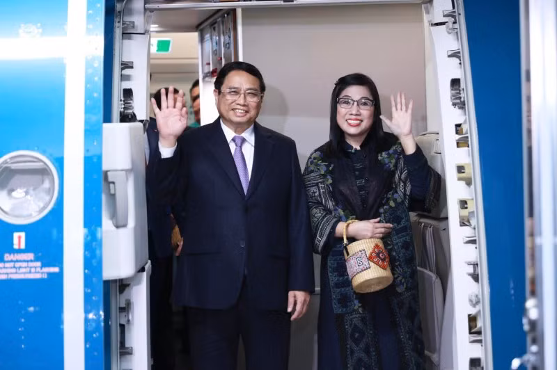 El primer ministro de Vietnam, Pham Minh Chinh, y su esposa inician su visita oficial a Brunéi. (Fotografía: VNA)