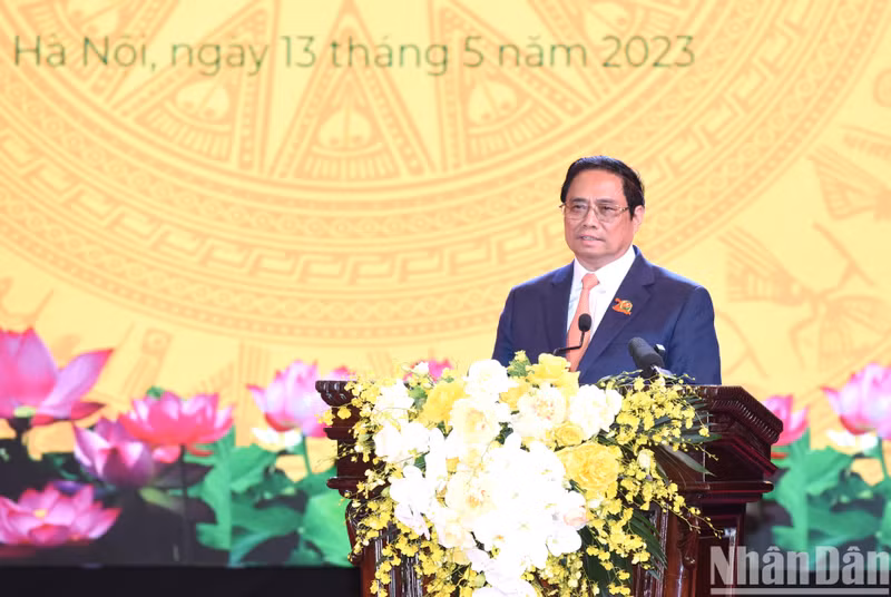 El primer ministro de Vietnam, Pham Minh Chinh, interviene en la cita. (Fotografía: Nhan Dan)