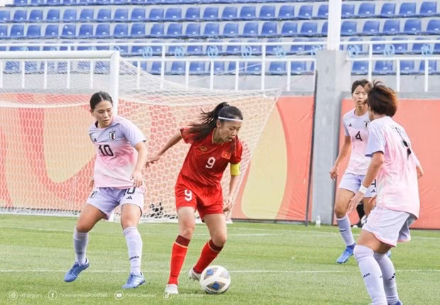 La jugadora Huynh Nhu (9) ante el rival de Japón. (Fotografía: VFF)