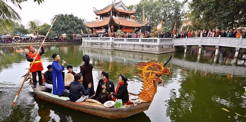 El canto folclórico “Quan ho”, otro patrimonio nacional honrado por la Unesco. El canto folclórico “Quan ho”, otro patrimonio nacional honrado por la Unesco.