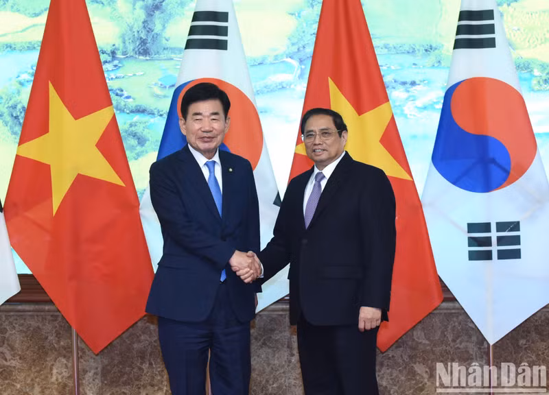 El primer ministro de Vietnam y el presidente de la Asamblea Nacional de Corea del Sur.