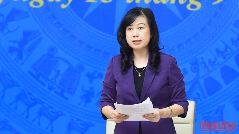 La ministra interina de Salud Pública, Dao Hong Lan, advirtió que la pandemia del nuevo coronavirus seguirá evolucionando de manera impredecible.