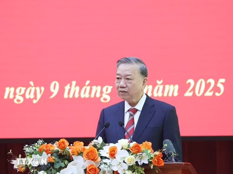 El secretario general del Partido Comunista de Vietnam, To Lam, interviene en la cita. (Fotografía: VNA)