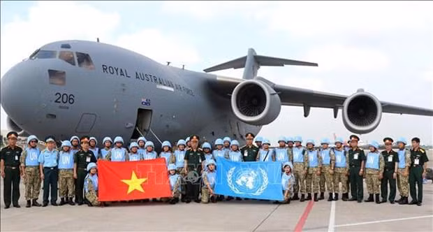Oficiales vietnamitas participantes en las actividades de la ONU. (Fotografía: VNA)