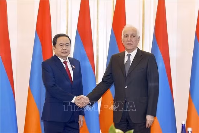 El presidente de la Asamblea Nacional de Vietnam, Tran Thanh Man, y el presidente armenio, Vahagn Khachaturyan. (Fotografía: VNA)