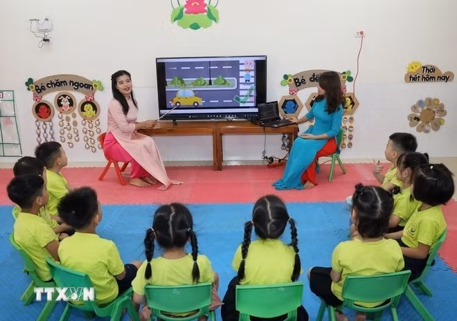 Todas las 63 provincias y ciudades de Vietnam han logrado la matriculación en educación primaria. (Fotografía: VNA)