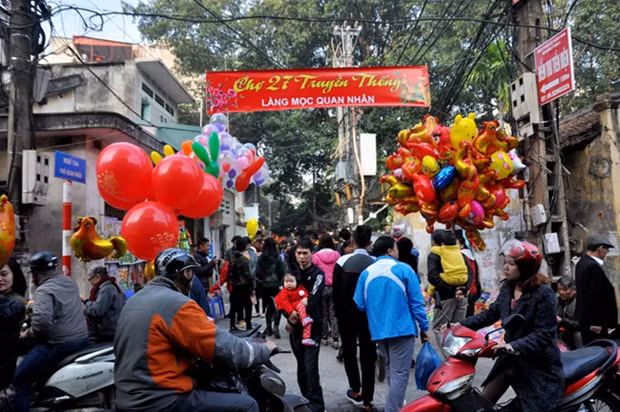 El mercado de la aldea Moc sólo se celebra una vez al año, en la mañana del 27 del Tet. (Fotografía: VOV)