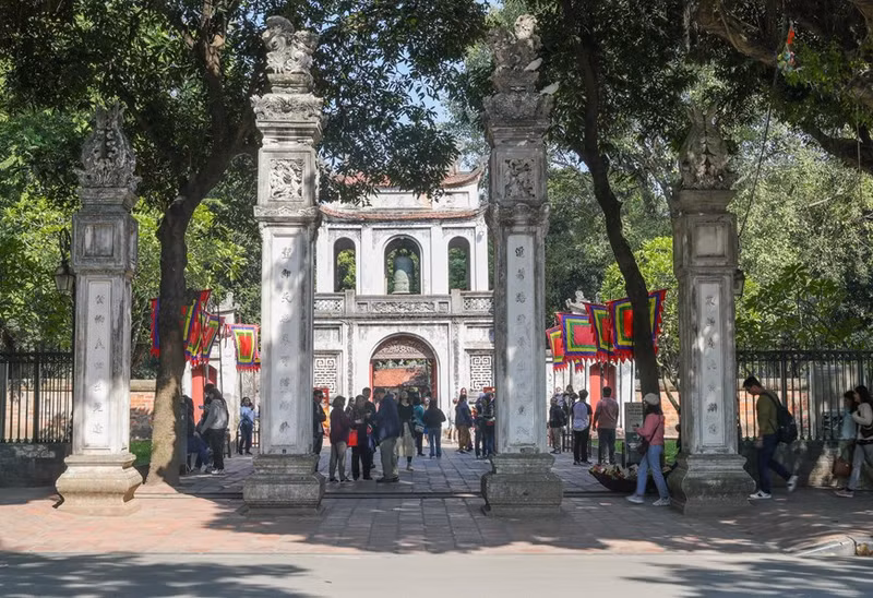 El Templo de la Literatura (Van Mieu-Quoc Tu Giam) fue reconocido como Reliquia Histórica y Cultural a nivel nacional en 1962 y a nivel nacional especial en 2012.