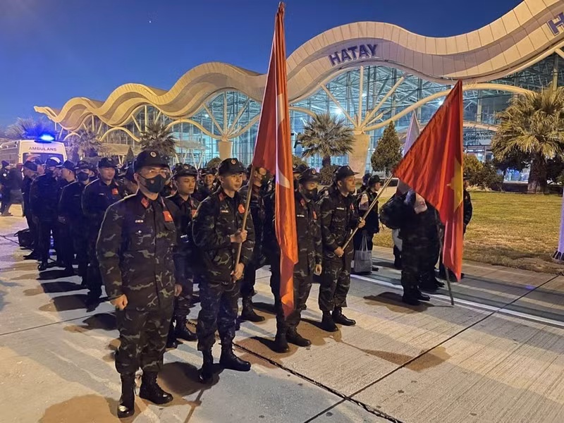 La fuerza de rescate del Ejército Popular de Vietnam llegó a Hatay, lista para participar en las actividades de asistencia a Turquía.