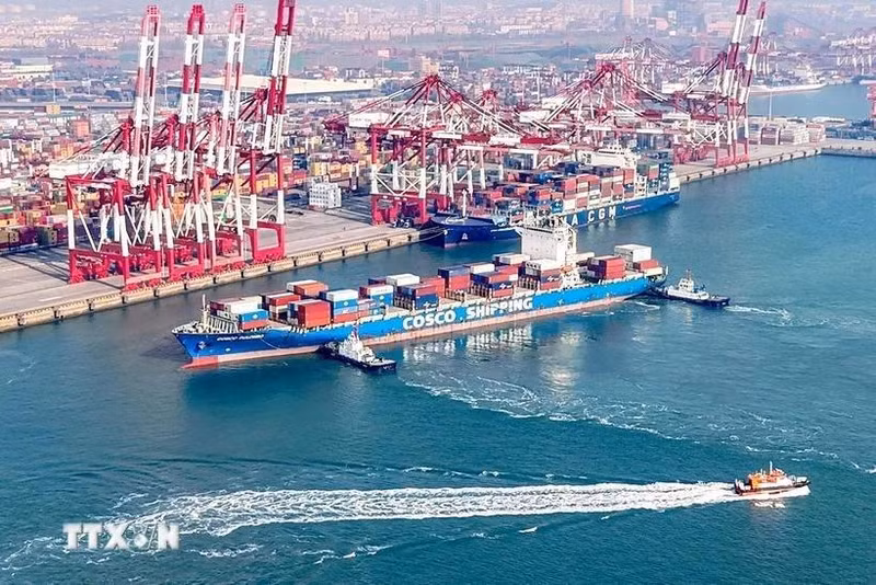 Vista del puerto de mercancías en Qingdao, en la provincia de Shandong, China, el 13 de enero de 2025. (Fotografía: VNA)