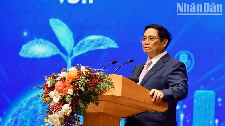 El primer ministro de Vietnam, Pham Minh Chinh, interviene en la conferencia. (Fotografía: Nhan Dan) El primer ministro de Vietnam, Pham Minh Chinh, interviene en la conferencia. (Fotografía: Nhan Dan)