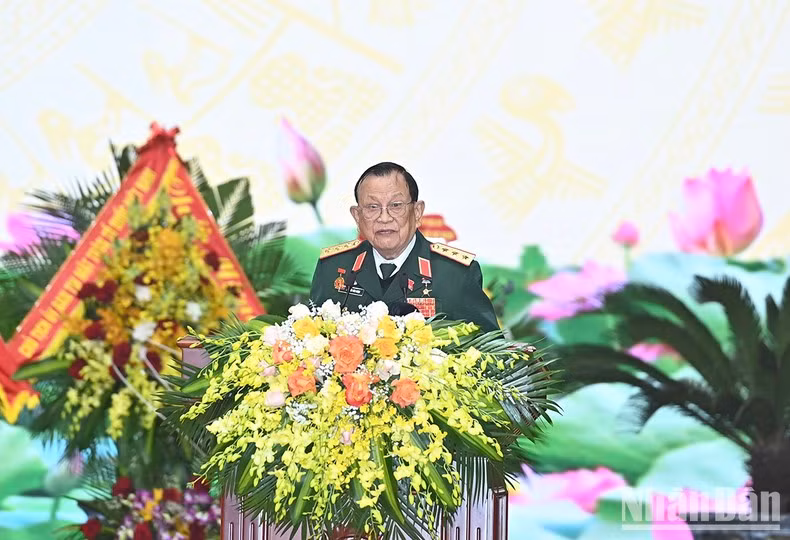 El presidente de la Asociación de Veteranos de Vietnam del VI mandato, Nguyen Van Duoc, pronuncia el discurso inaugural del Congreso.