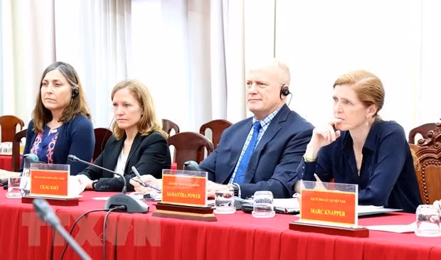 Representantes de la Agencia de los Estados Unidos para el Desarrollo Internacional. (Fotografía: VNA)