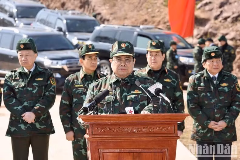El premier ofrece directrices.