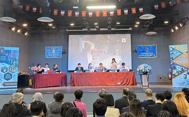 En el décimo Congreso de la Unión de Estudiantes Vietnamitas en Francia. (Fotografía: VNA)
