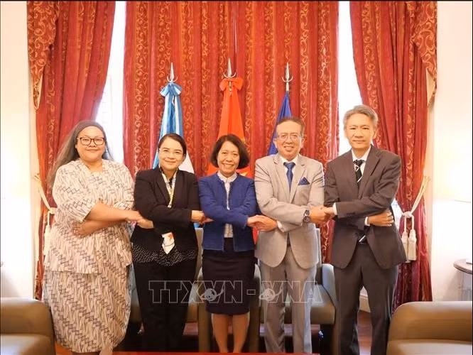 Los delegados al acto. (Fotografía: VNA)