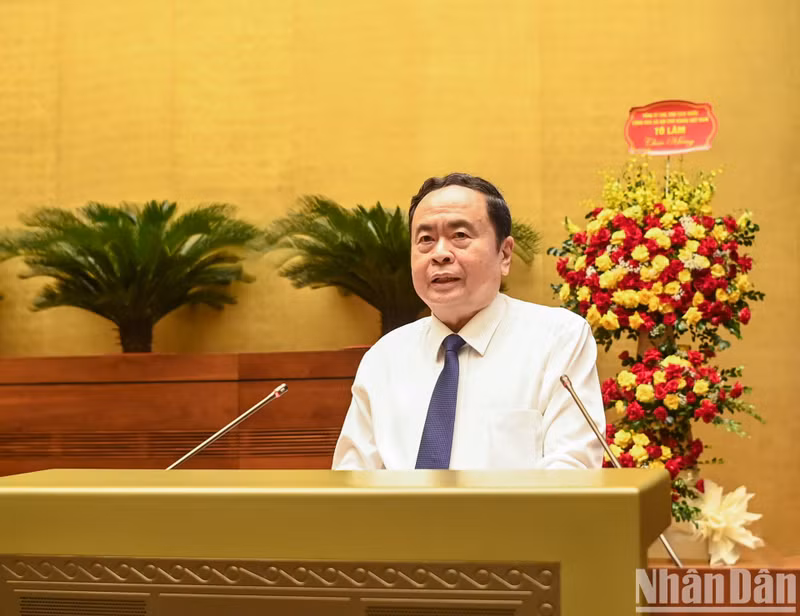 El presidente de la Asamblea Nacional de Vietnam, Tran Thanh Man, interviene en el seminario. (Fotografía: Nhan Dan)