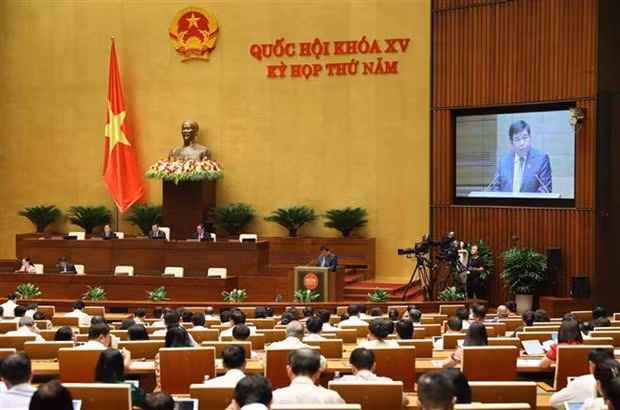 El ministro de Planificación e Inversión, Nguyen Chi Dung, en la sesión. (Fotografía: VNA)