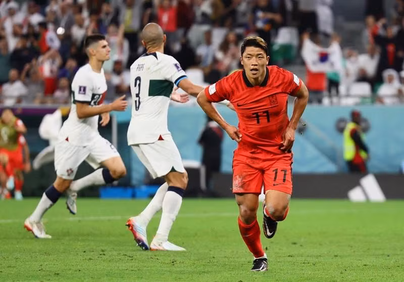 El delantero Hwang Hee-chan, autor del gol que llevó a Corea del Sur al top 16 de la Copa Mundial 2022. (Fotografía: Reuters)