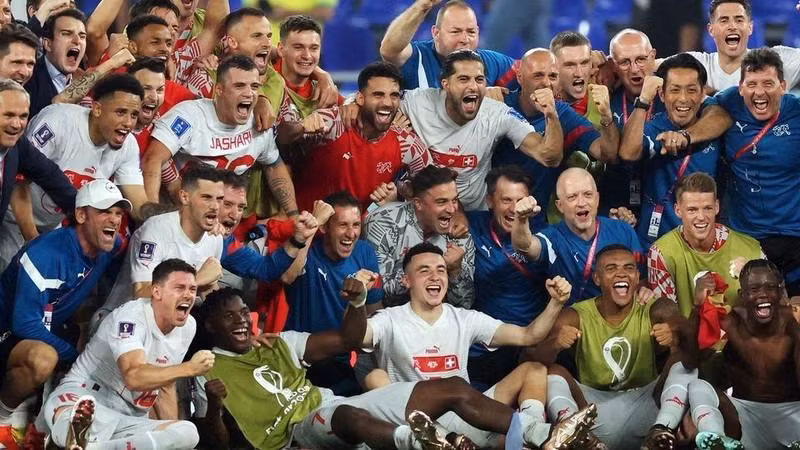 Suiza gana por tercera vez consecutiva un boleto a los octavos del Mundial. (Fotografía: Reuters)