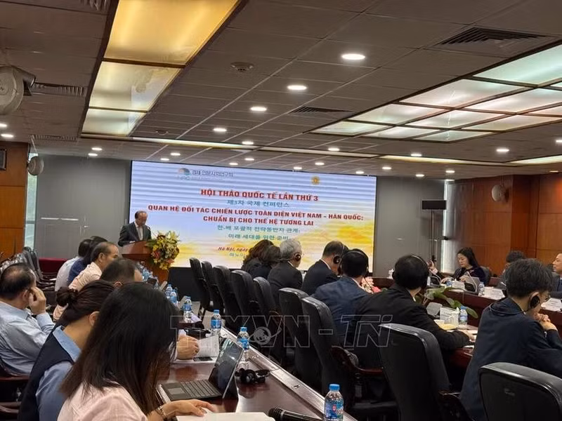 El presidente de la Academia de Ciencias Sociales de Vietnam, Phan Chi Hieu, habla en el evento. (Fotografía: VNA)