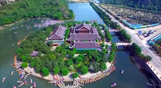 El Complejo Paisajístico de Trang An, en la provincia de Ninh Binh, reconocido por la Unesco como Patrimonio Cultural y Natural Mundial, único Patrimonio Mixto en el Sudeste Asiático hasta la fecha. (Fotografía: VNA)