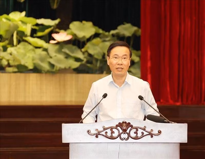 El compañero Vo Van Thuong interviene en la sesión. El compañero Vo Van Thuong interviene en la sesión.