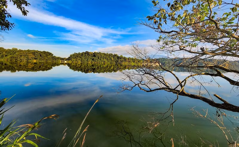 Panorama del lago Pa Khoang.