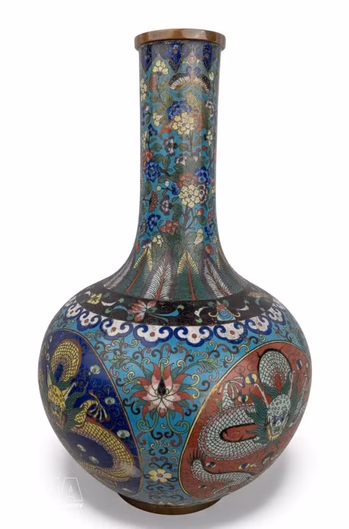 El jarrón antiguo que se subastará en Sloane Street Auctions (Foto: VNA)