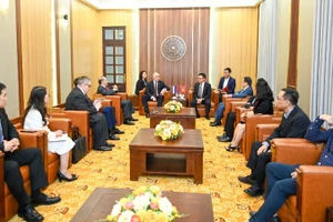 Vista de la reunión (Foto: Nhan Dan)