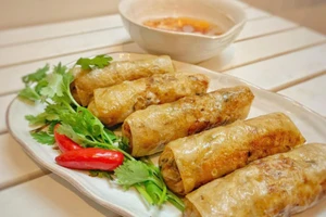 Nem, plato popular de Vietnam (Foto: VNA)