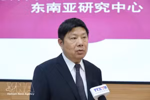El profesor Xu Liping, director del Centro de Estudios del Sudeste Asiático del Instituto de Estudios Estratégicos Globales y Asia-Pacífico, adscrito a la Academia de Ciencias Sociales de China. Foto: VNA
