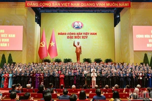 [Foto] Sesión de clausura del XIV Congreso Nacional del Partido Comunista de Vietnam