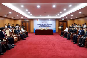 En la cita. (Foto: thoibaonganhang.vn)