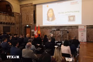 La viceministra vietnamita de Relaciones Exteriores Le Thi Thu Hang interviene de manera virtual en el evento. (Foto: VNA)