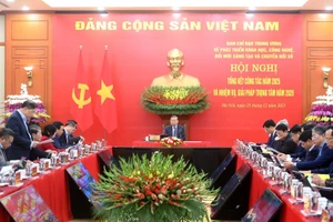 [Foto] Líder partidista preside conferencia de balance del Comité Directivo Central para desarrollo científico-tecnológico, innovación y transformación digital