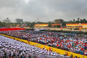 [Foto] Panorámica del desfile militar y civil por del 80º aniversario de la Revolución de Agosto y del Día Nacional de Vietnam