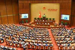 [Foto] Inicia décimo período de sesiones de Asamblea Nacional de Vietnam de la XV legislatura