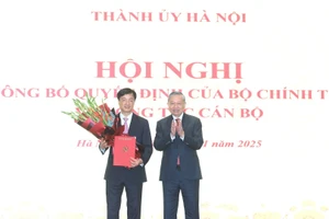 [Foto] Nguyen Duy Ngoc ocupa el cargo de secretario del Comité del Partido de Hanói